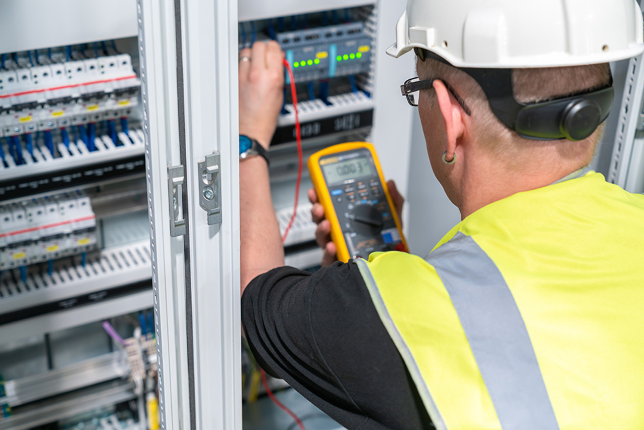 Elektroanlagen-Kontrolle bei ESP Elektrotechnik GmbH & Co. KG in Leutershausen