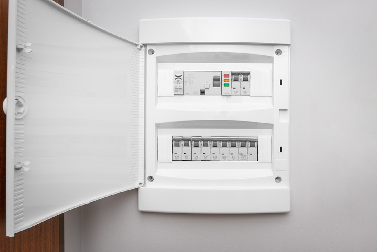 Über­spannungs­schutz bei ESP Elektrotechnik GmbH & Co. KG in Leutershausen